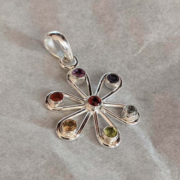 Flower Pendent, Natural Chakra healing, 925 Silver - Picture 3 of 8